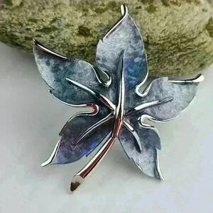 Kramer Brooch silver light blue enamel maple Leaf  brooch Pin